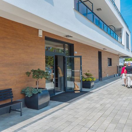 White Marina Apartamenty Устроне-Морське Екстер'єр фото
