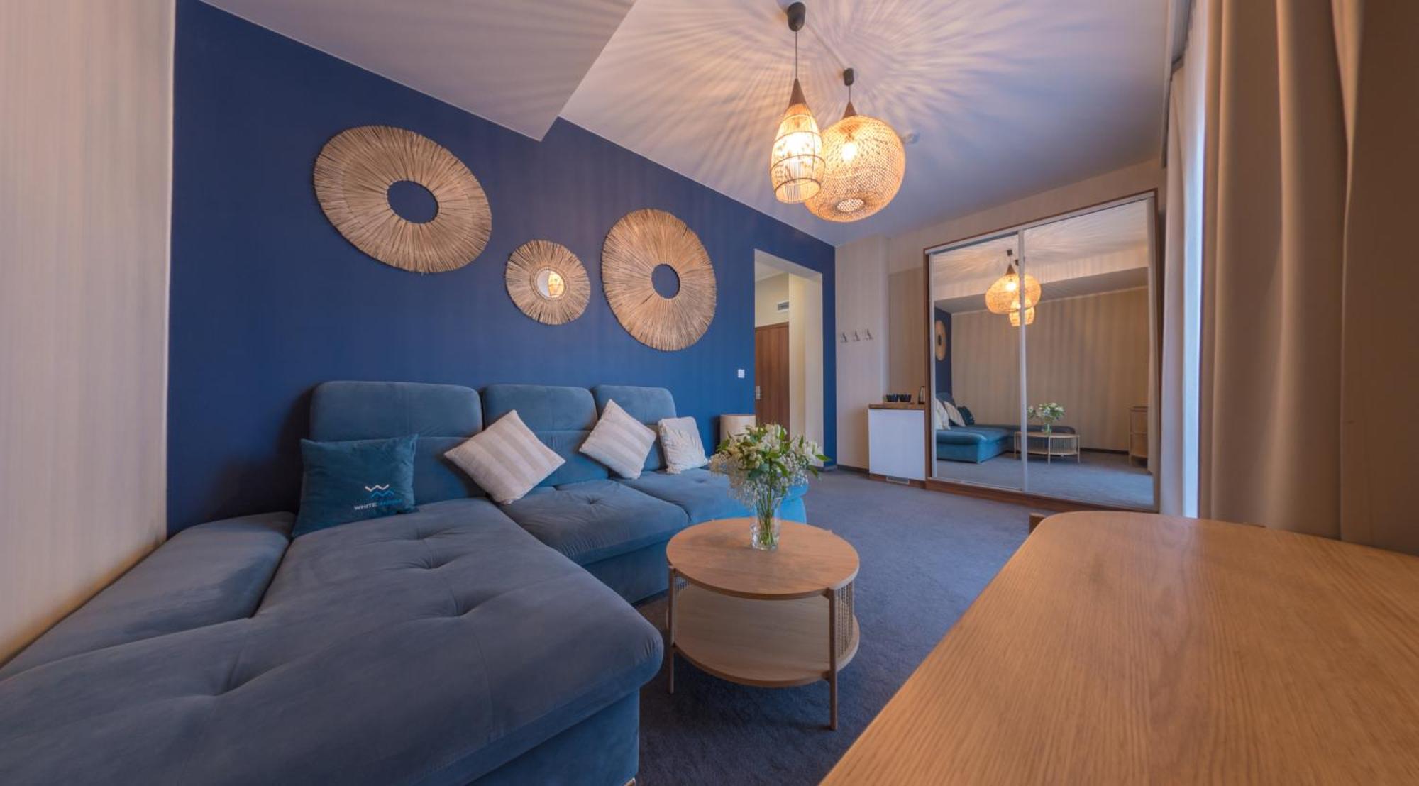 White Marina Apartamenty Устроне-Морське Екстер'єр фото
