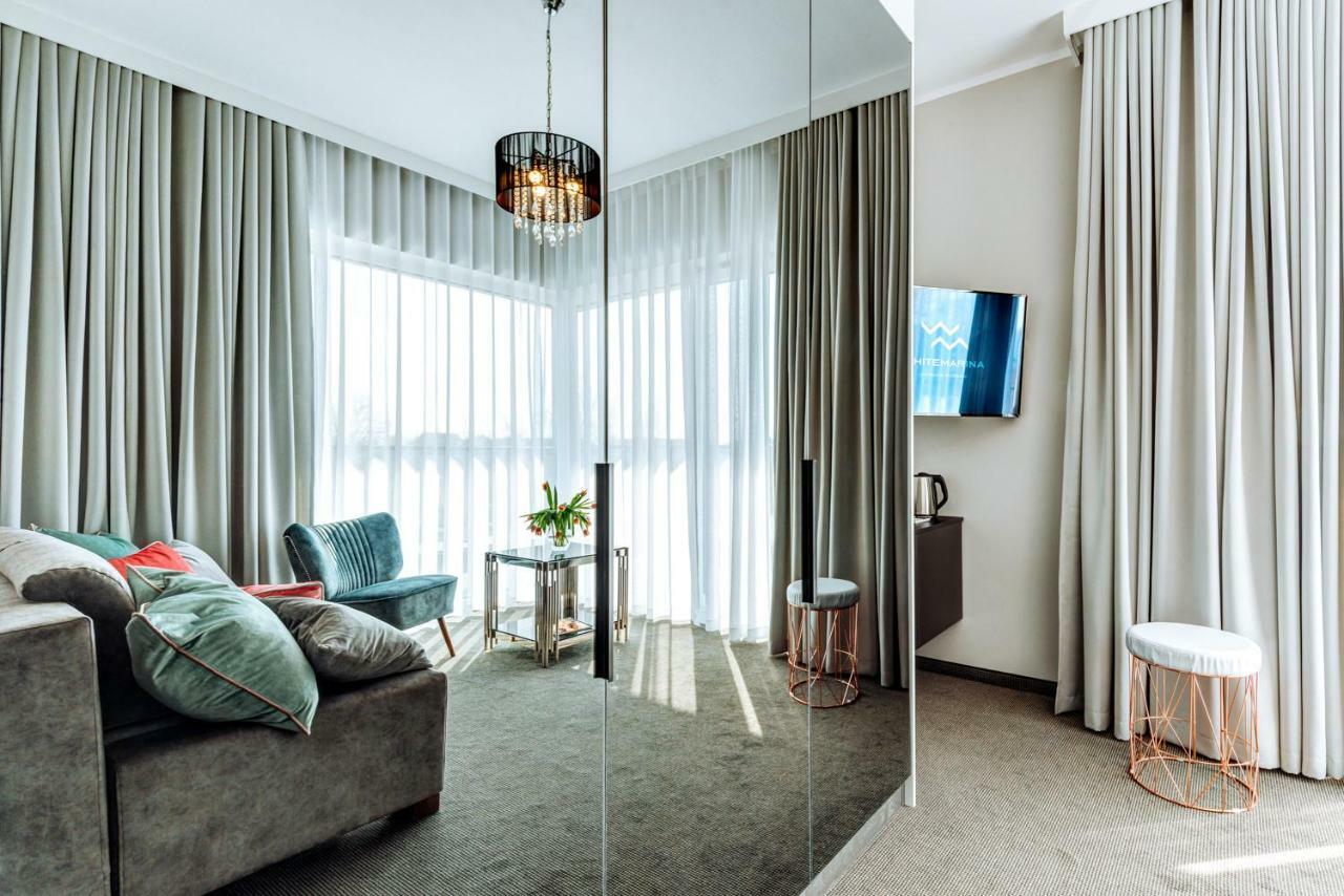 White Marina Apartamenty Устроне-Морське Екстер'єр фото