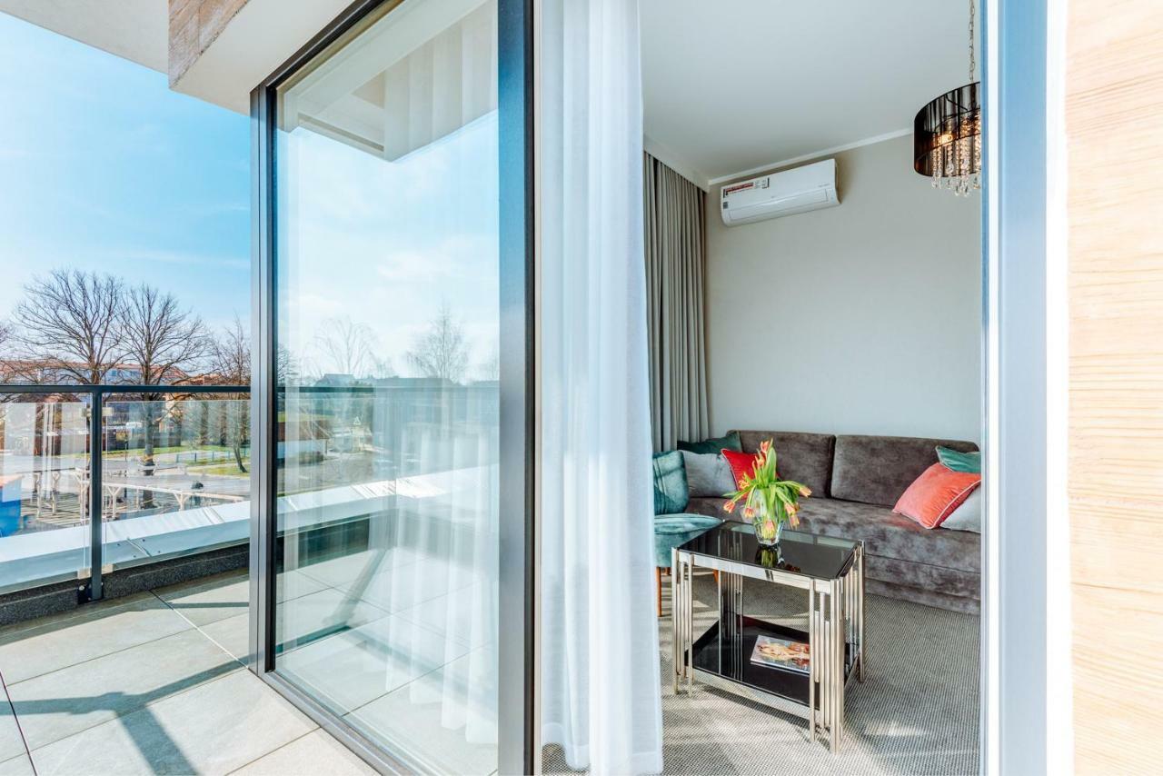 White Marina Apartamenty Устроне-Морське Екстер'єр фото