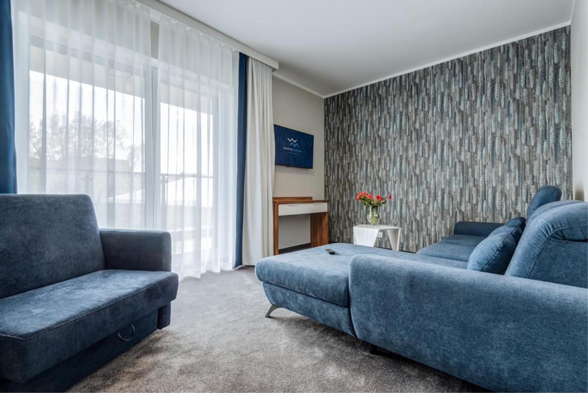 White Marina Apartamenty Устроне-Морське Екстер'єр фото